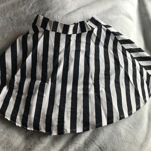 Striped Skirt ~WORN ONCE~ with red zipper detail